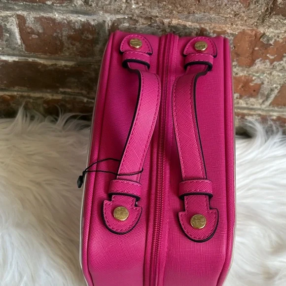 Calpak dragonfruit Transparent Travel Case- Medium Size - Picture 4 of 8